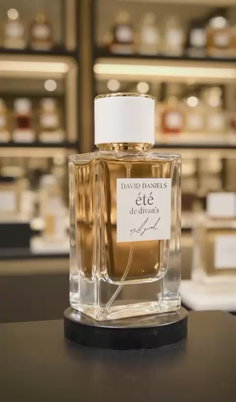 ÉTÉ DE DIVANS